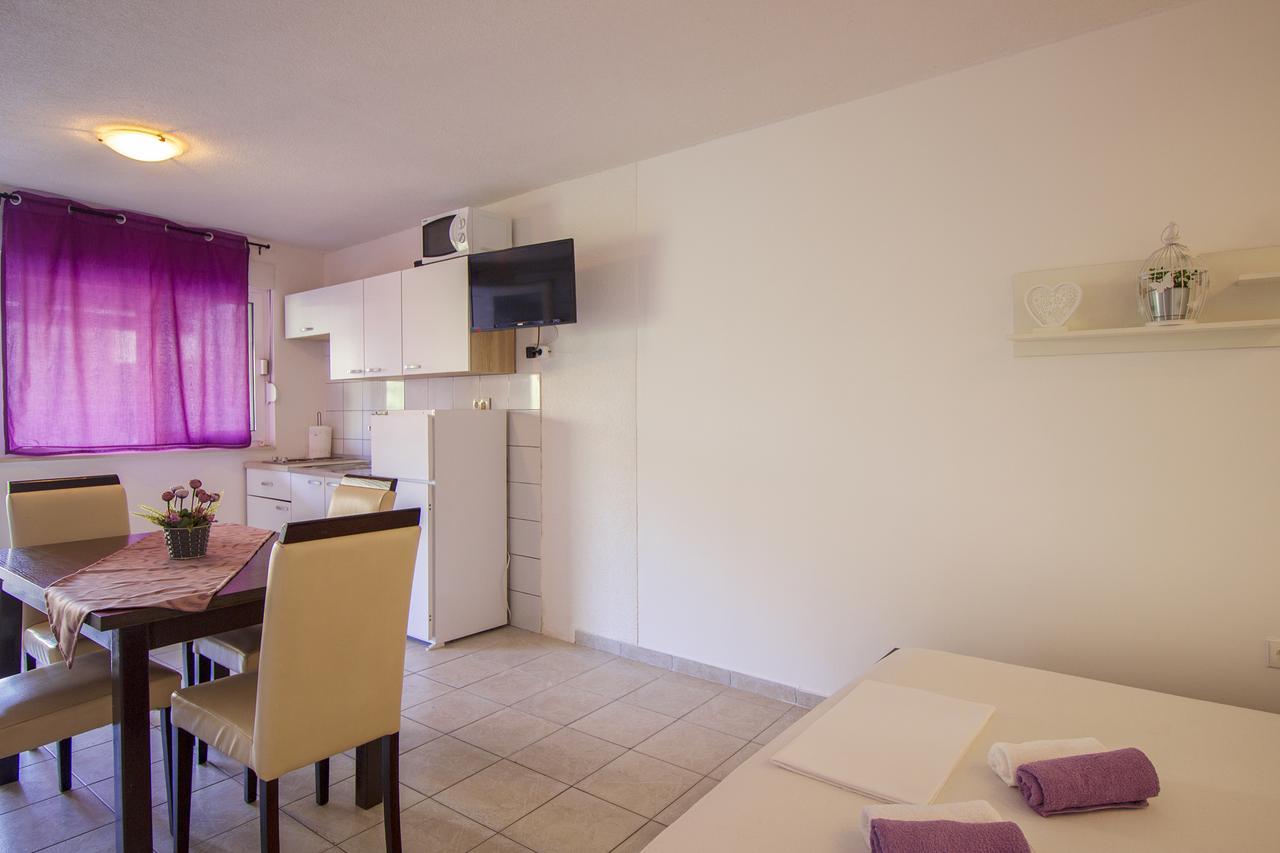 Apartment Hajdi *